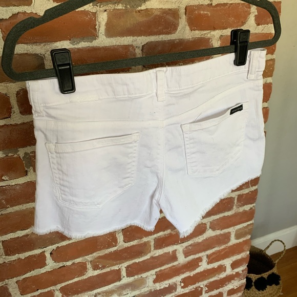 Sanctuary white denim shorts 27 boyfriend - Picture 6 of 6